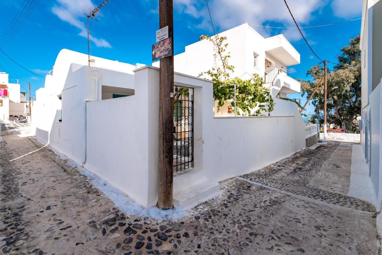 Authentic Santorinian Home Experience Fira  Exterior photo